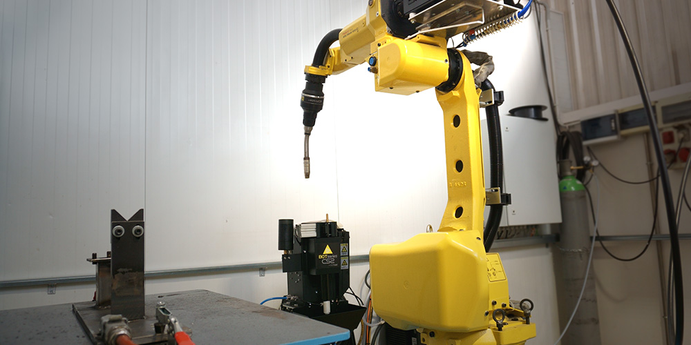 New welding robot, a further commitment to process automation